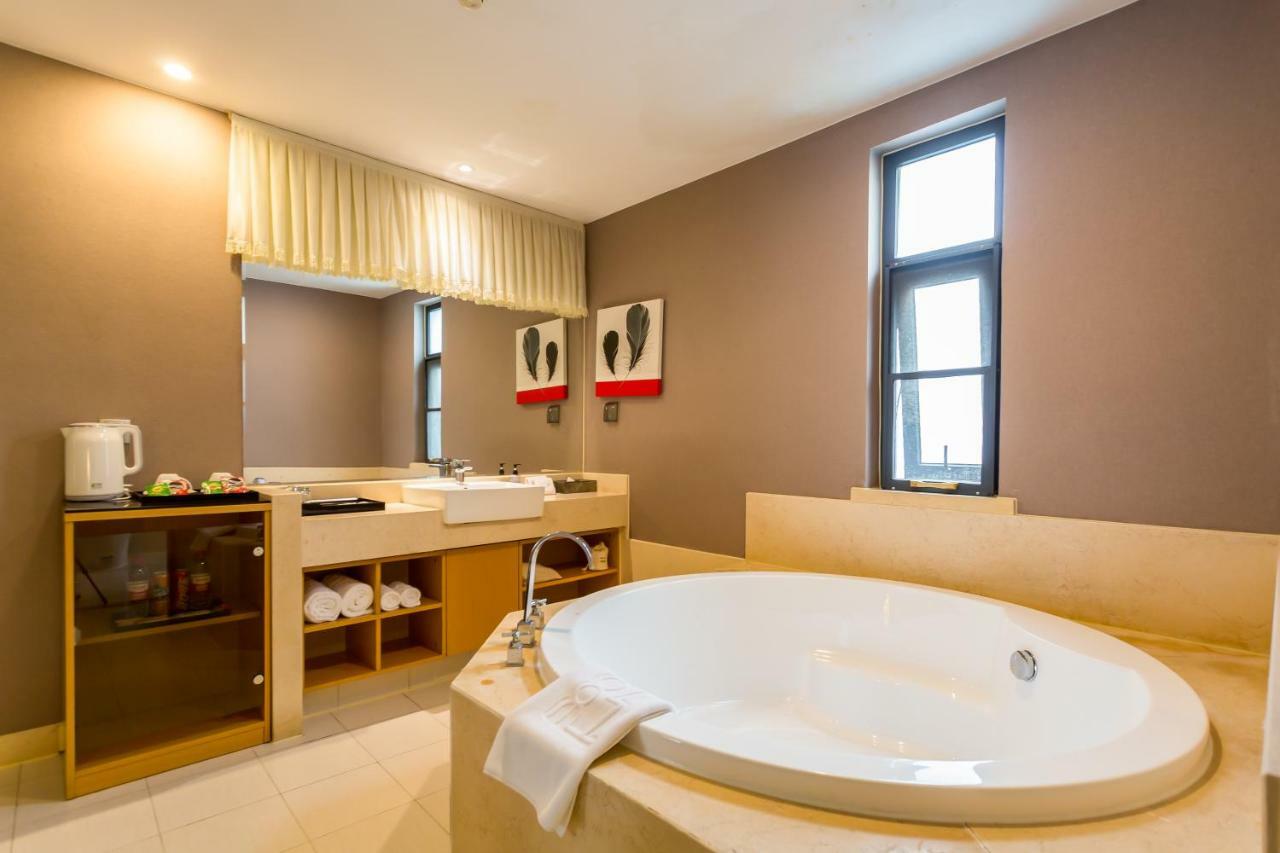 Jingli Hongyizhan Sanlitun Hotel 3*